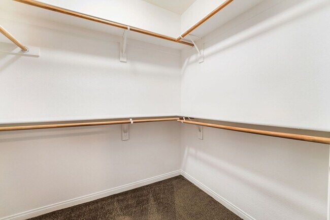 Building Photo - 38 E Serene Ave