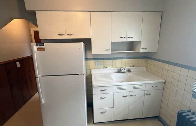 Interior Photo - Clifton 3025