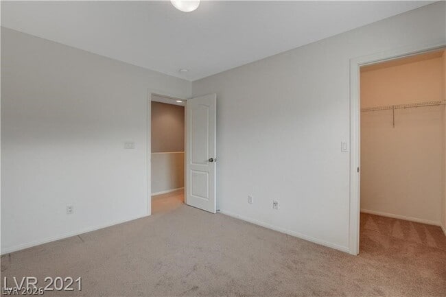 Building Photo - 10429 Scotch Elm Ave