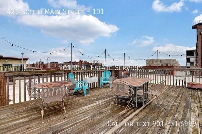 Building Photo - 421 S Main St