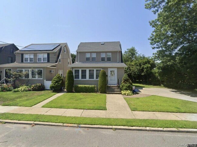 Building Photo - 3 Brookwood St