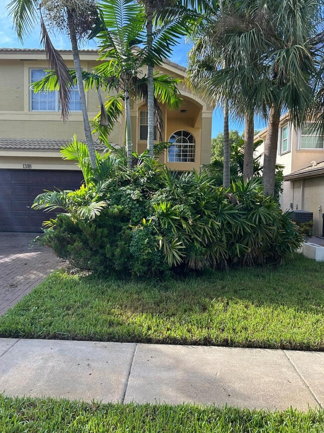 Building Photo - 13118 SW 45th Dr