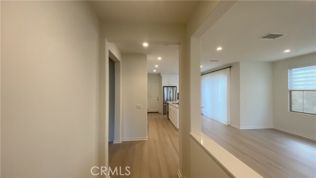 Building Photo - 110 Sunnyside