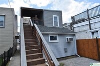 Building Photo - 215 Cattell St