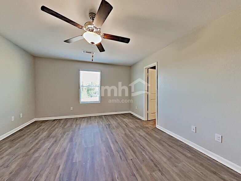 Building Photo - 3430 Ridge HillPkwy