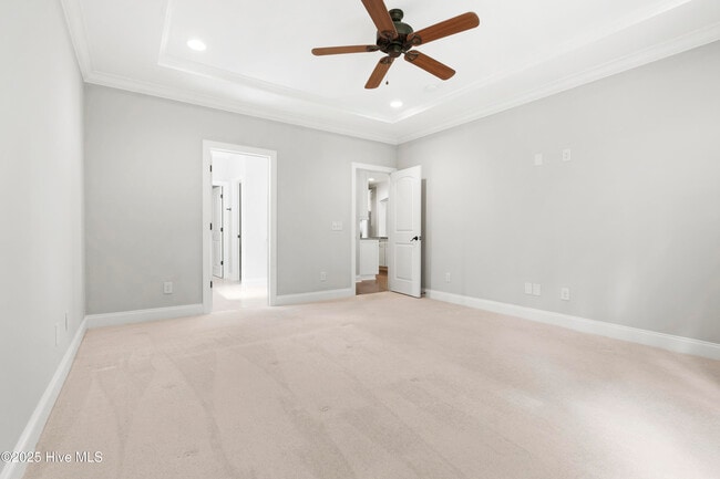 Building Photo - 585 Herons Brook Dr