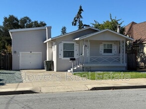 Building Photo - 435 W Merle Ct