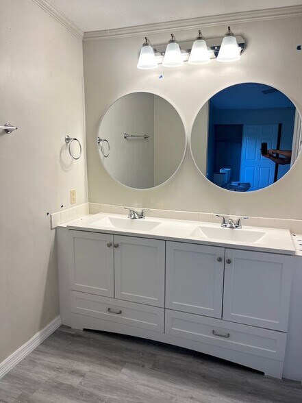 Building Photo - 2376 Case Ln