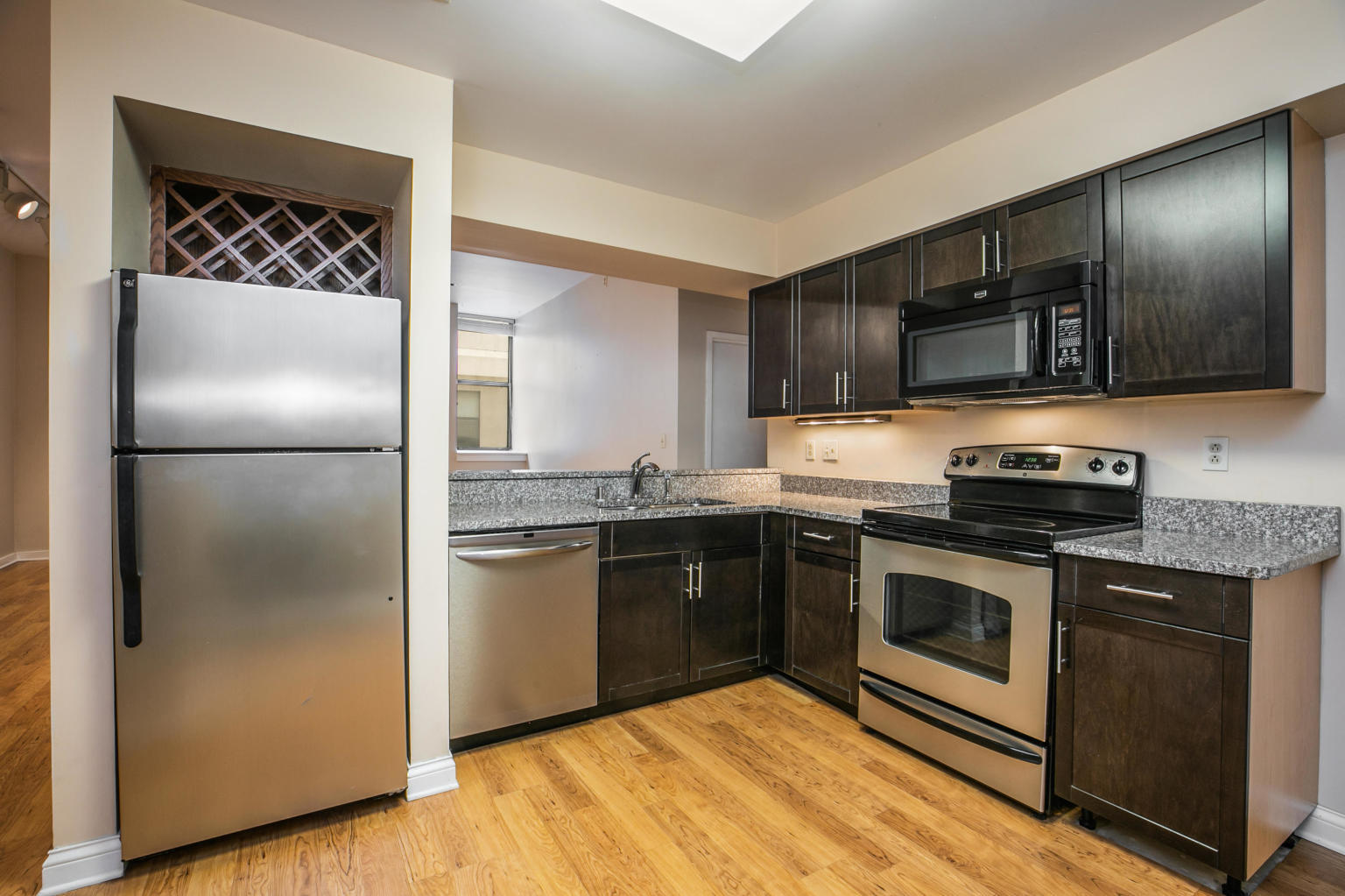 Building Photo - 234 N Broadway