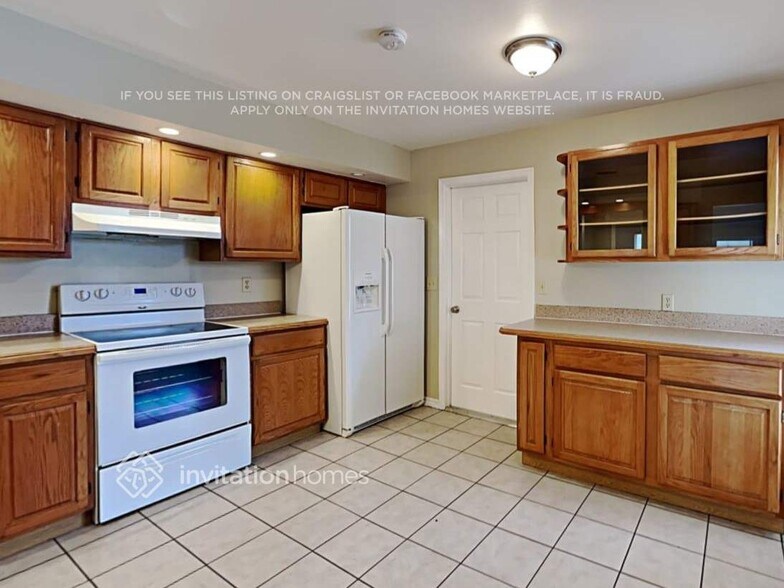 Building Photo - 2800 W Covington Dr