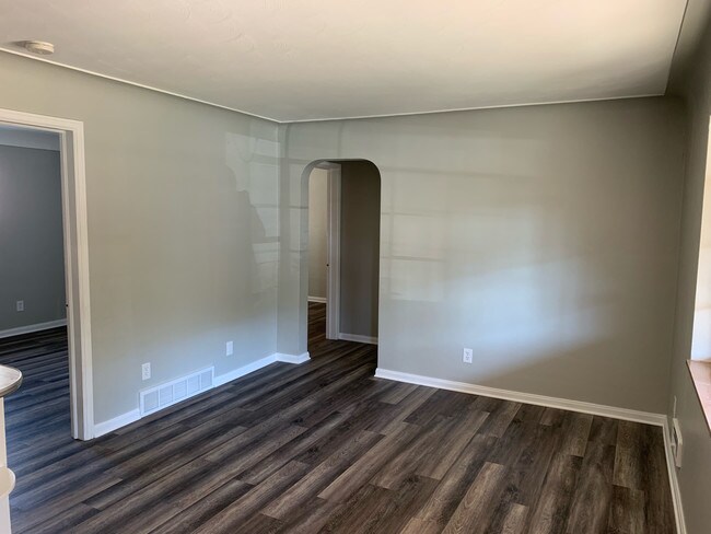 Building Photo - 4231 Harvest Ln