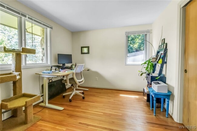 Building Photo - 4770 Boncrest Dr E