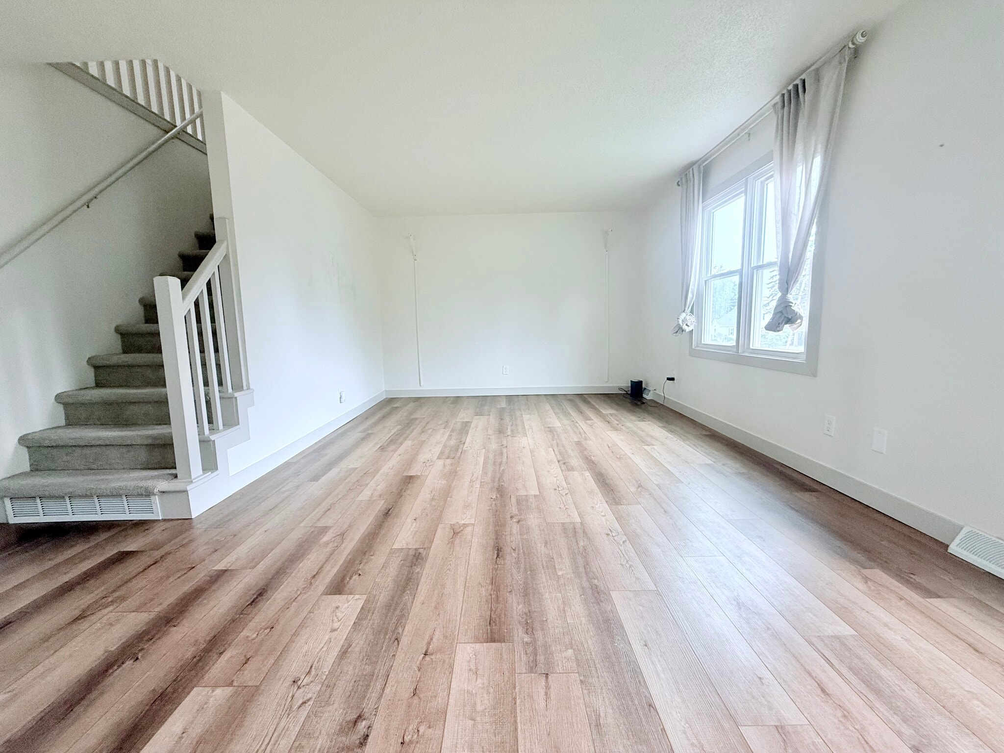 Living Room - 1407 W 2nd St
