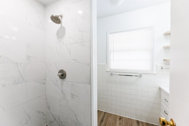 Building Photo - Wonderful 3/2/2 for Rent!