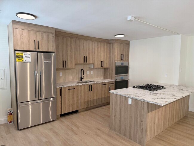 Building Photo - 101 S Plaza Pl