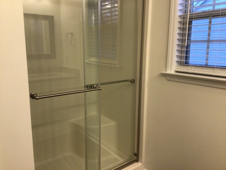 Building Photo - 5410 Bridgegate Dr
