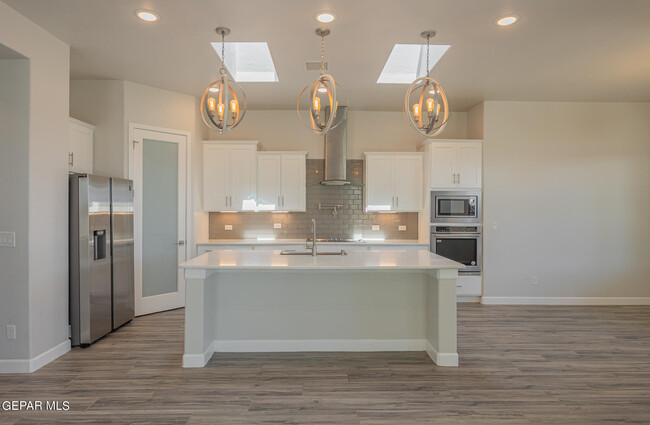 Building Photo - 13448 Emerald Rose Ct