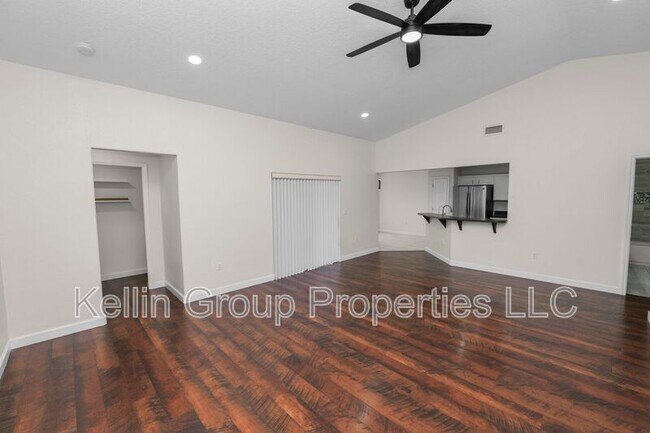 Building Photo - 3284 Sanoma Dr
