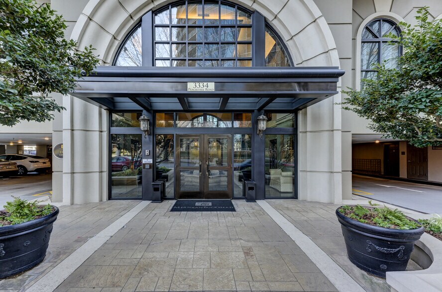 Building Photo - 3334 Peachtree Rd NE