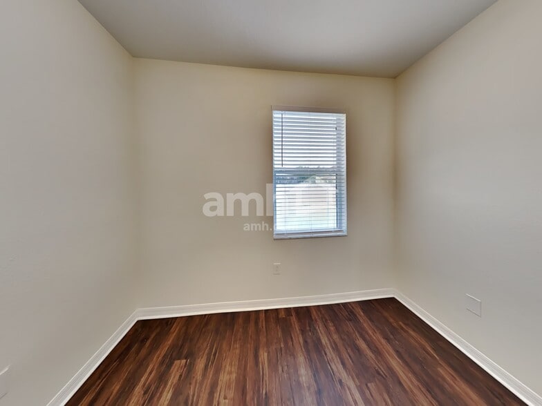 Building Photo - 6019 Blue Sage Dr