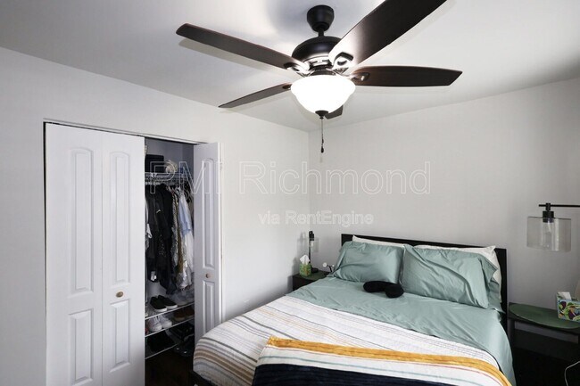 Building Photo - 936 Halsey Ln