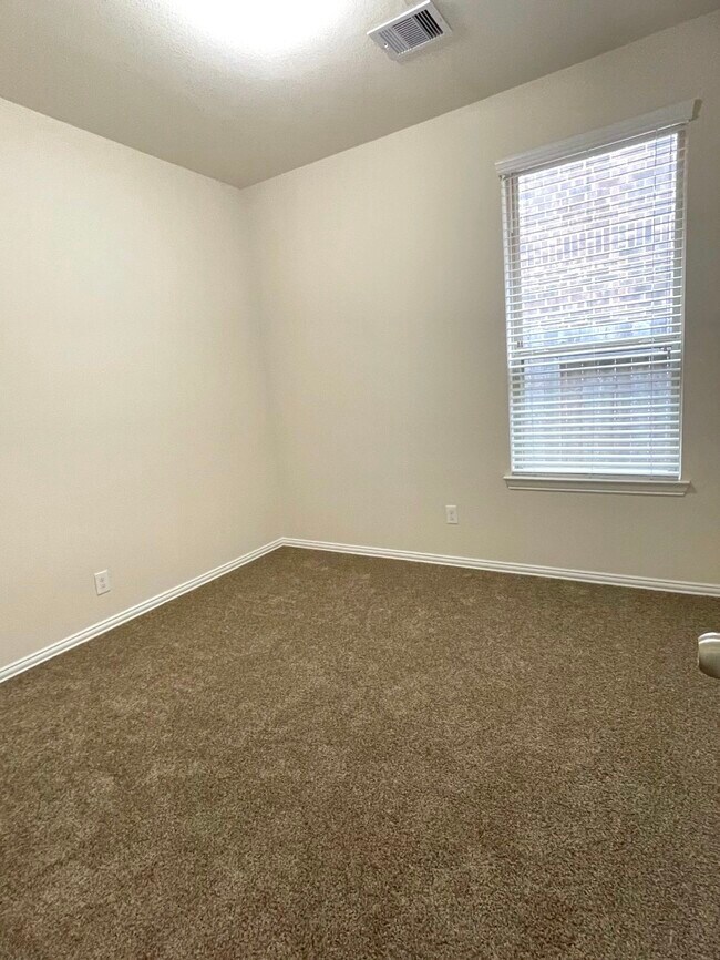 Building Photo - 1518 Summer City Dr
