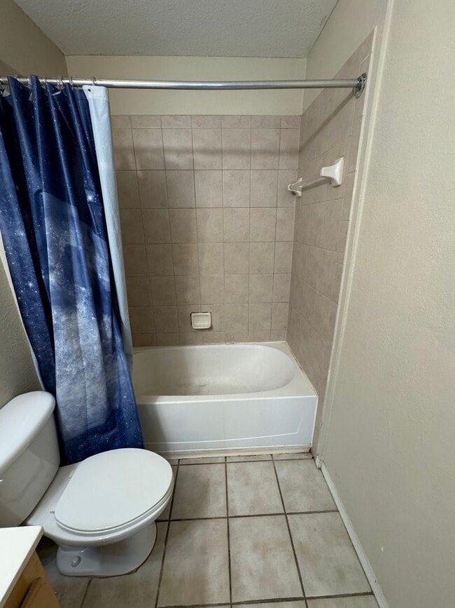 Building Photo - First 2 weeks free offer