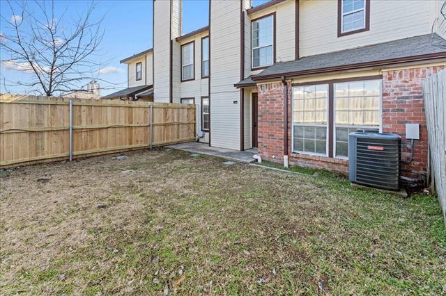 Building Photo - 1017 Weston Dr