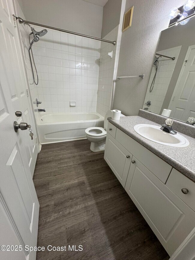 Building Photo - 5673 Star Rush Dr