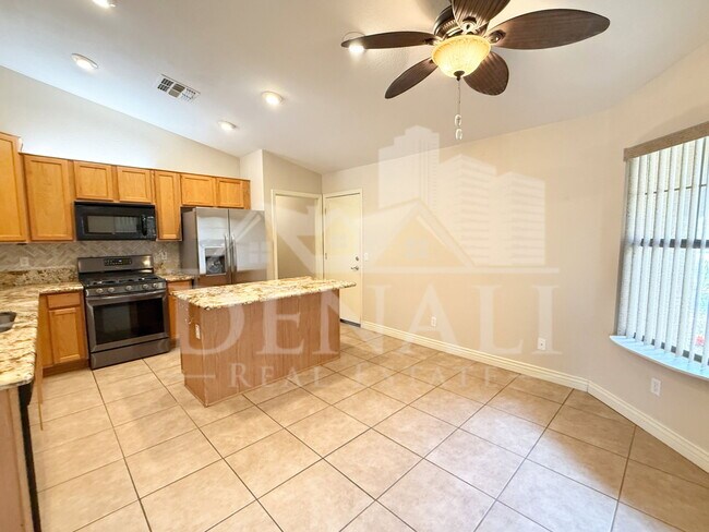 Building Photo - 4148 E Brighton Way