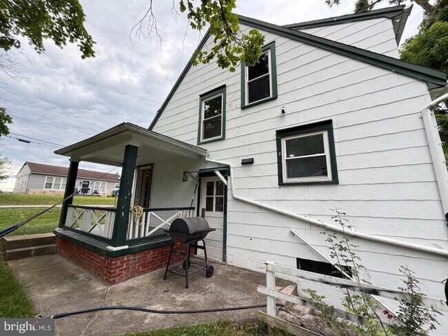 Building Photo - 316 Antietam Dr