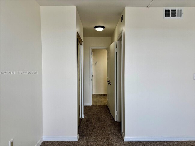 Building Photo - 2780 NE 183rd St