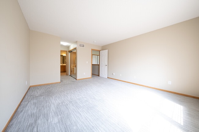 Building Photo - 9679 Alvarado Ln N