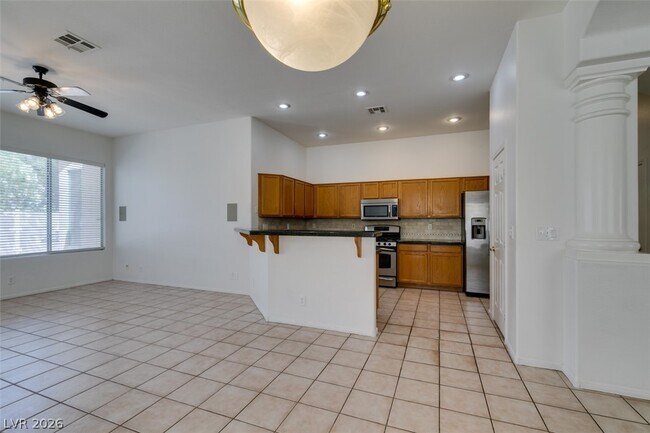 Building Photo - 254 Windsong Echo Dr