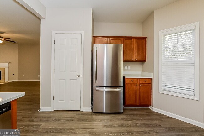 Building Photo - 512 Anglewood Trace