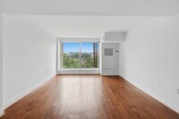 Building Photo - Southwest Waterfront Condo | 1 Bed | 1 Bath | 950 Sf | Private Balcony | 1 Parking Space