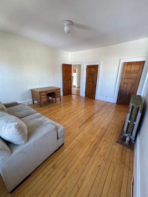 Building Photo - 465 Park Dr