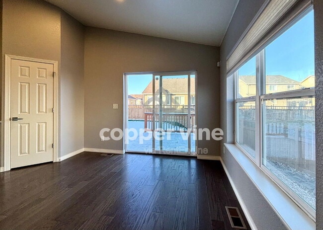 Building Photo - 5189 Thistle Dr