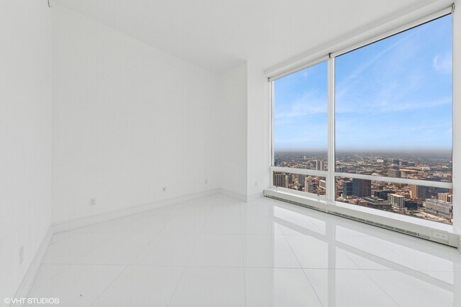 Building Photo - 401 N Wabash Ave