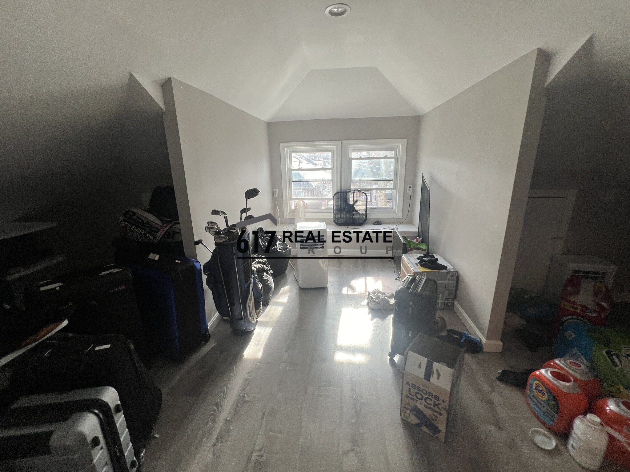 Building Photo - 39 Long Ave