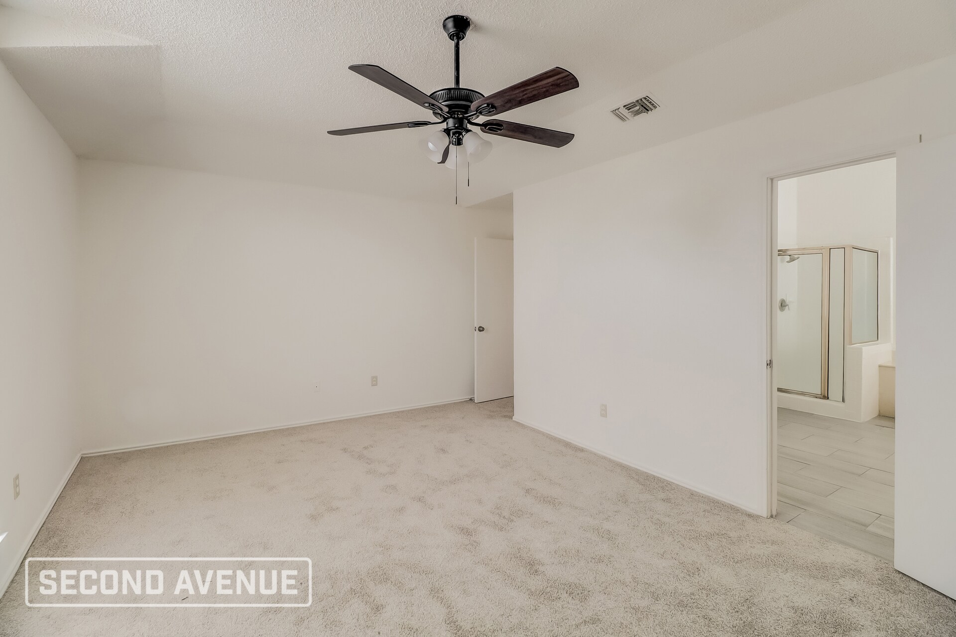 Building Photo - 8802 Briarwood Dr