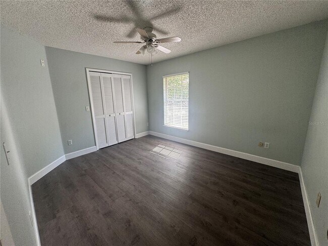Building Photo - 10941 Mill Pond Way