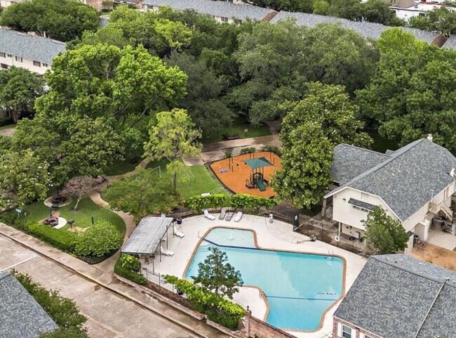 Building Photo - 6434 Burgoyne Rd