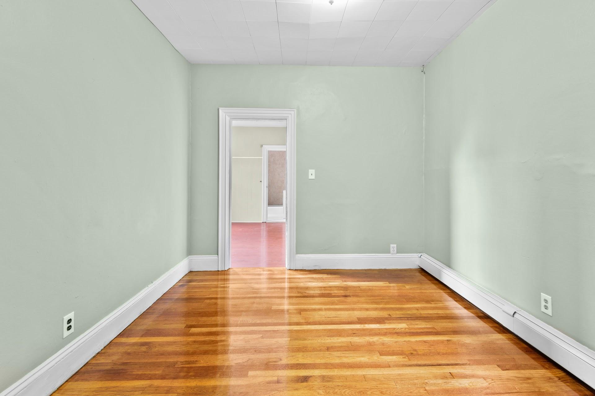 Building Photo - 58 Bennington St