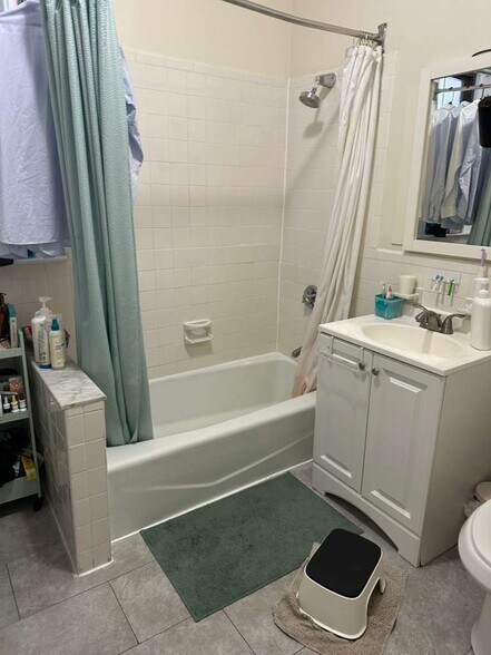 Building Photo - 12 Saint Paul St