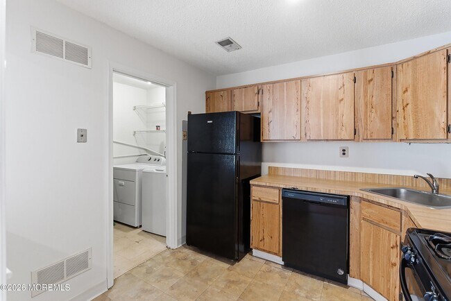 Building Photo - 58 Frontier Way