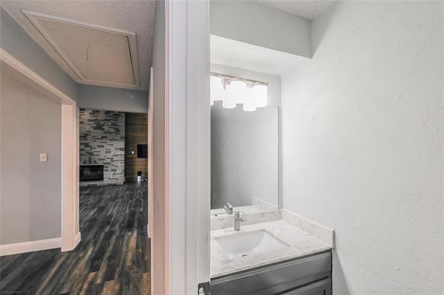 Building Photo - 3608 Hilltop Cir