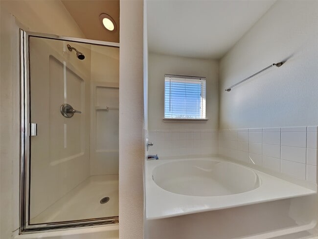 Building Photo - 20930 Baronsledge Ln