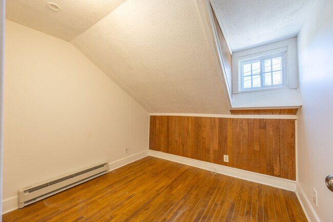 Building Photo - Available Now! Spacious 3-Bedroom Duplex i...