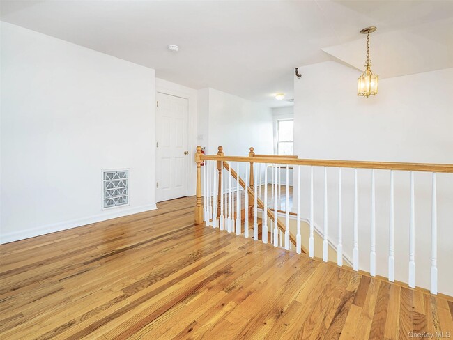 Building Photo - 26 Summit Ave